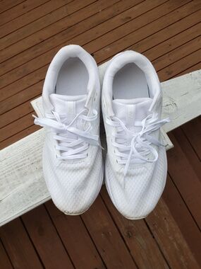 New Balance 413 All-White Mesh